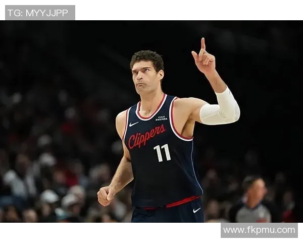 布鲁克洛佩斯：从NBA巨星到篮球战术的创新者与领军人物